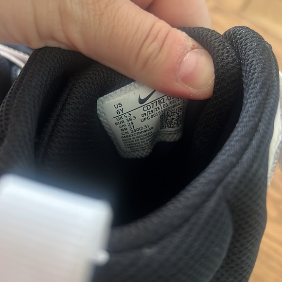 NIKE Court Borough Mid 2 Size 6Youth/Womens 8 - Picture 5 of 9